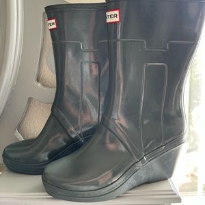 Hunter heeled boots. Color gray size 38